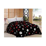 Colorful Graphic Winter Quilt Sets With Fluffy 100% Polyester Filling