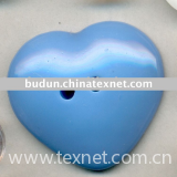 Resin button/heart shape button