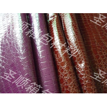 义乌市圣顺箱包材料商行-大量供应高品质现货鳄鱼纹皮革 PVC皮革 多色可选
