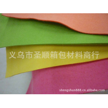 义乌市圣顺箱包材料商行-供应优质仿牛皮超细纤维增强PU皮革 1.4MM厚耐磨性强