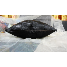 绍兴县非相纺织品有限公司-l商家供应质量可靠、优质的 皮革绣花抱枕