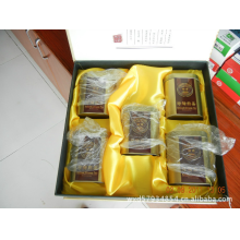 浙江长兴琪婕纺织有限公司-供应礼品盒内金黄色绸布-----83克五枚缎黄绸布