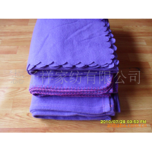 孔伟杰-生产涤纶抗起球双面绒，阻燃航空毯子，空调毯【折边，三角针】