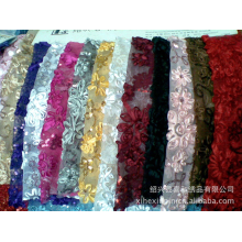 绍兴县喜和绣品有限公司-网布底布，0.6cm缎带，3mm金片梅花绣花布