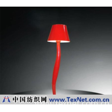 广州市番禺区大石阳漾家居饰品商行 -MT5393-1澳奇佳丽白/黑/红色曲美台灯