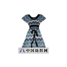 深圳市dress100外贸服装批发网 -BCBG 剪标针织波纹裙