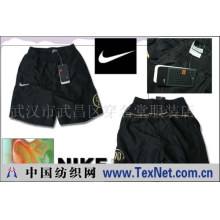 武汉市武昌区穿名堂服装店 -外贸原单 NIKE 耐克 2006最新款90黑色运动短裤