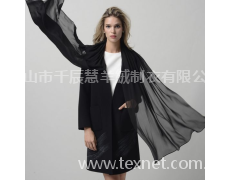 羊絨大衣 點(diǎn)擊查看大圖