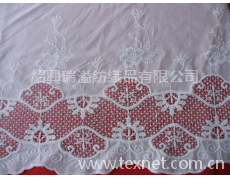 全棉巴厘紗打孔花邊繡花 點(diǎn)擊查看大圖